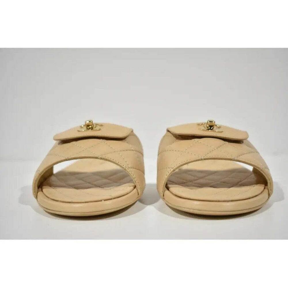Chanel REV Beige Turnlock Quilted Gold CC Logo Mules Slide Sandal Flop Flat 35 - Picture 6 of 12
